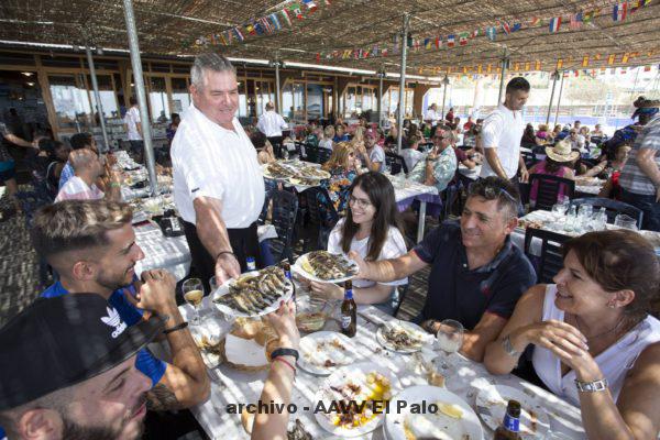 Lee más sobre el artículo “Asín no majestá, con los dedos”