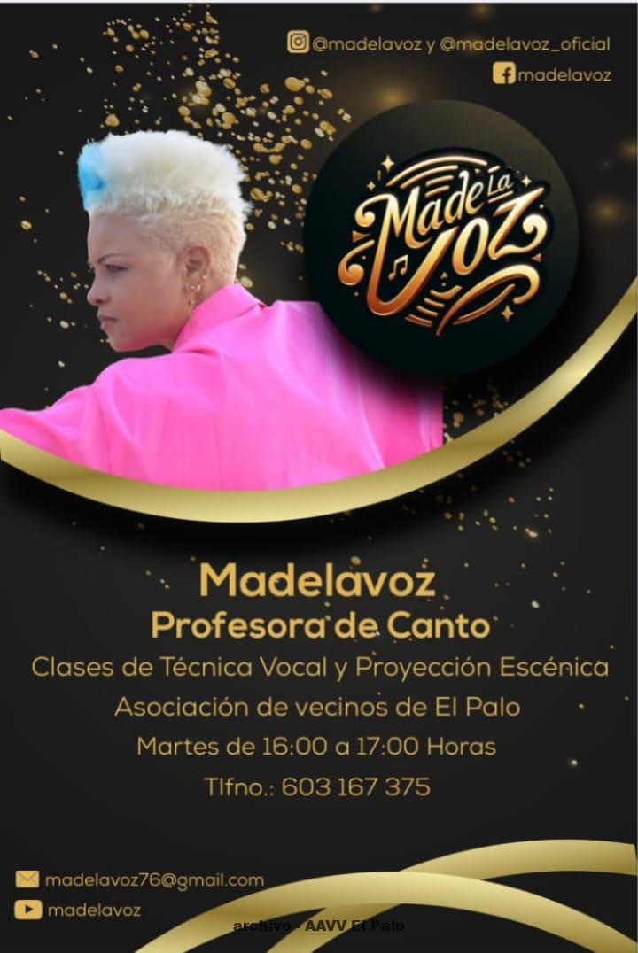 Madelavoz.  Profesora de canto.