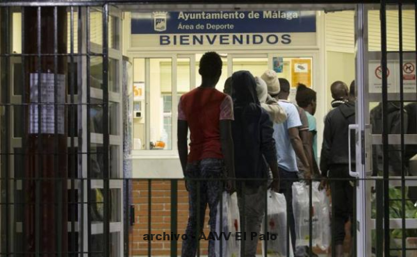 Lee más sobre el artículo Habilitan el pabellón de El Palo para albergar a 131 migrantes rescatados en pateras