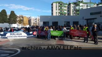 Lee más sobre el artículo DECENAS DE VECINOS-A NOS MANIFESTAMOS POR LAS NECESIDADES DEL CENTRO DE SALUD DE LA BARRIADA