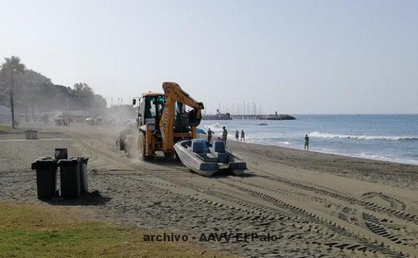 Lee más sobre el artículo Retiran embarcaciones sin regularizar en las playas de El Palo y El Dedo